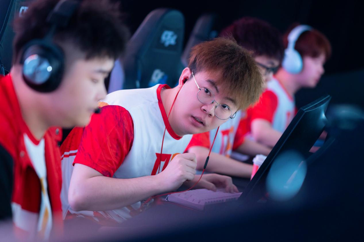 【资讯】BS与XROCK二次交锋,Q9力争上游,LGD能否拿首胜游戏攻略_手游下载 第4张 【资讯】BS与XROCK二次交锋,Q9力争上游,LGD能否拿首胜游戏攻略_手游下载 第4张