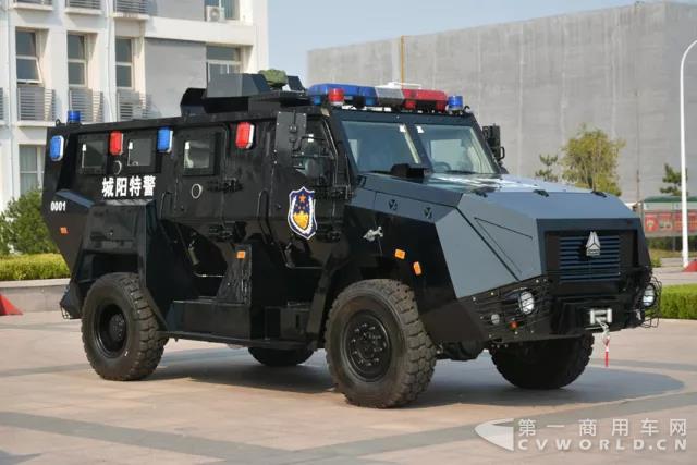 中国装甲车图片(100000多个轮子的货车)  第1张