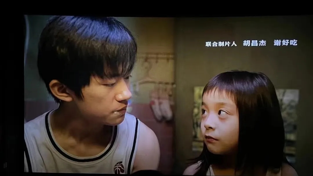 奇迹笨小孩的小女孩_奇迹笨小孩的小女孩是谁  第2张