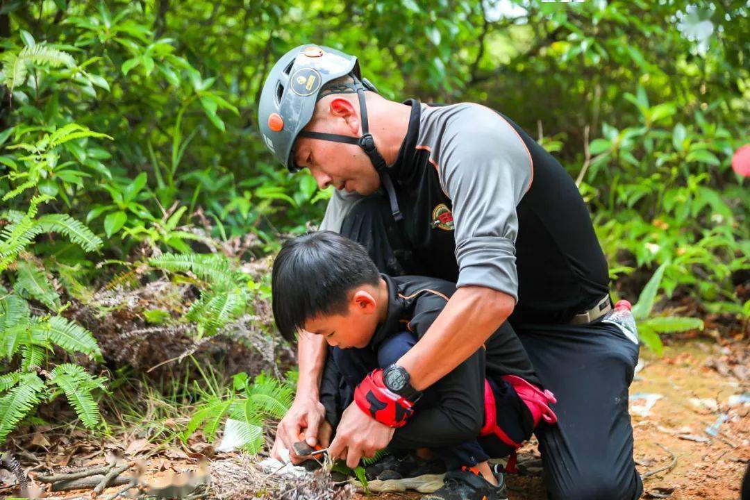 荒野求生男女挑战原始森林(荒野求生男女挑战原始森林是什么节目)  第2张