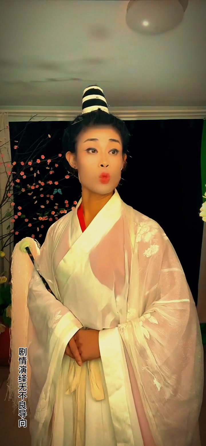 新神雕侠侣李莫愁扮演者的简单介绍  第2张